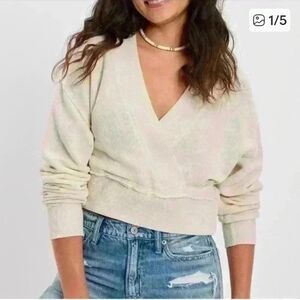 American Eagle Outfitters Light Cream V-Neck Cropped Wrap Pullover